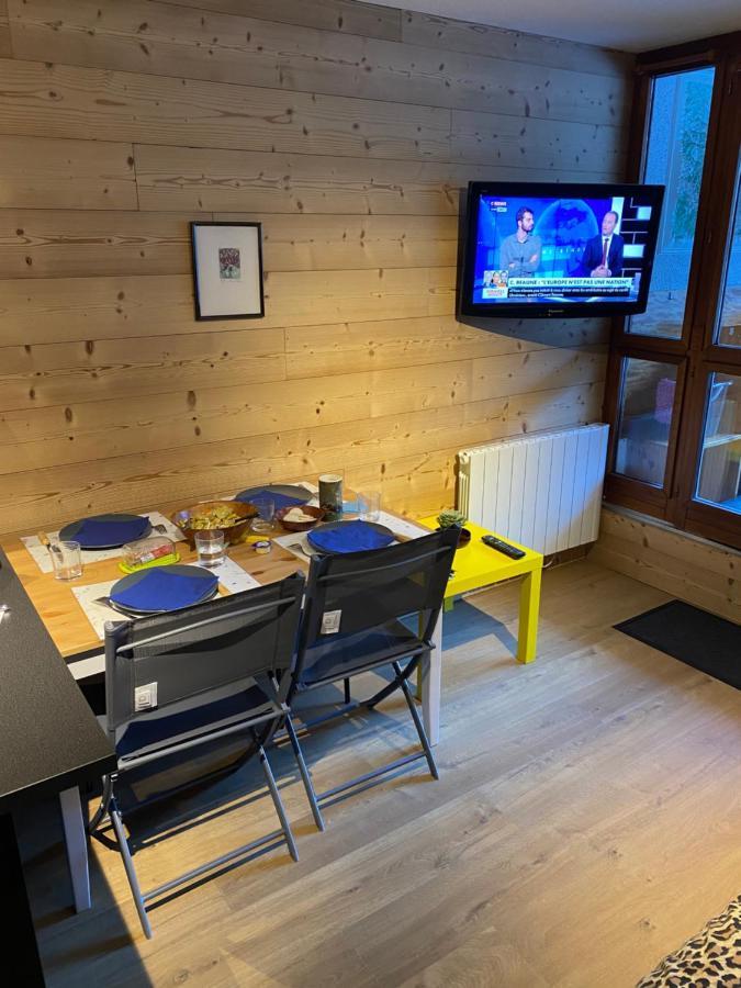 Confortable Style Chalet, Lary Soulan Centre Village, 6 Nuits Minimum Apartment